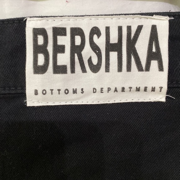Beautiful black Jeans✨Brand Bershka✨ - Picture 7 of 8